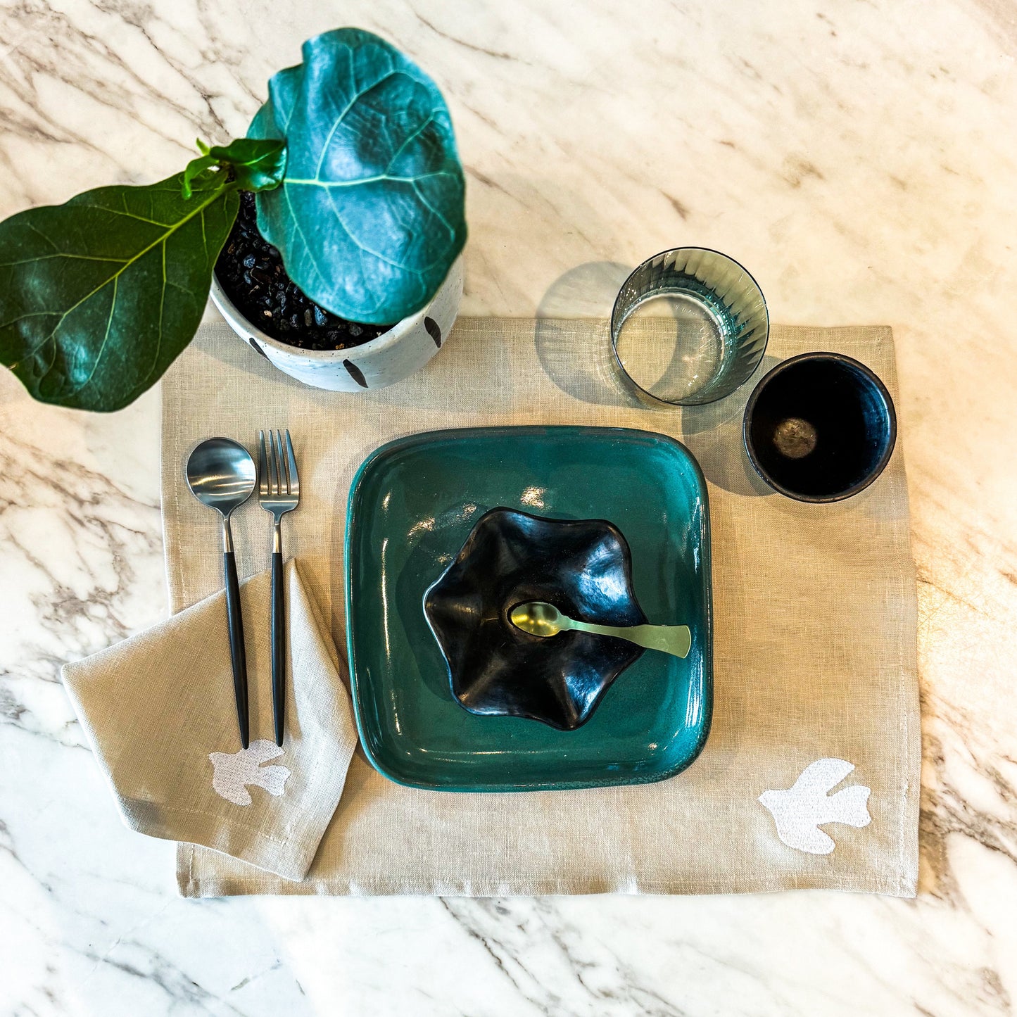 Bird with Natural Linen Dinner Napkin Set of 6