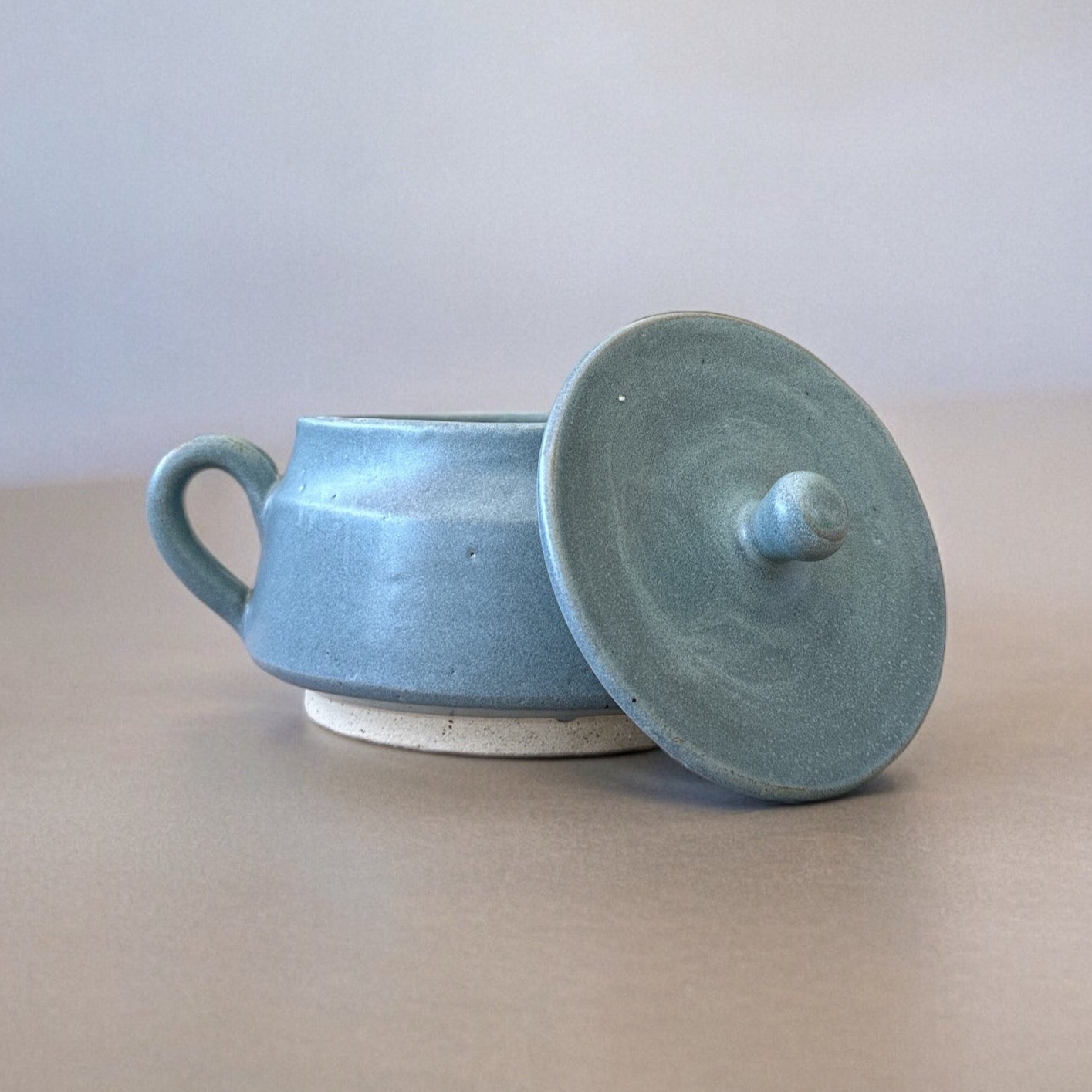 Clay Pot with Lid Large